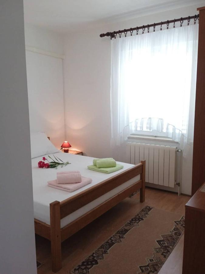 Apartmani Vesna Lun  Exteriör bild