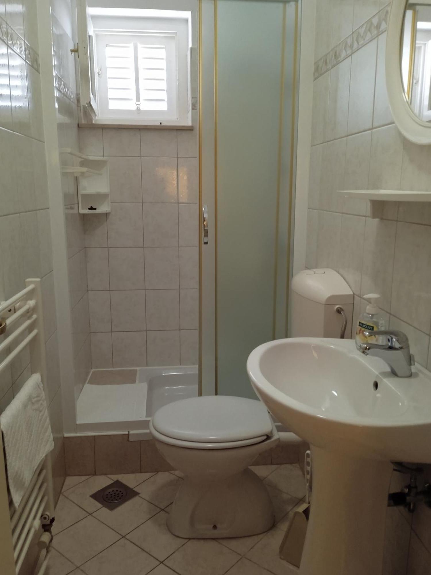 Apartmani Vesna Lun  Exteriör bild