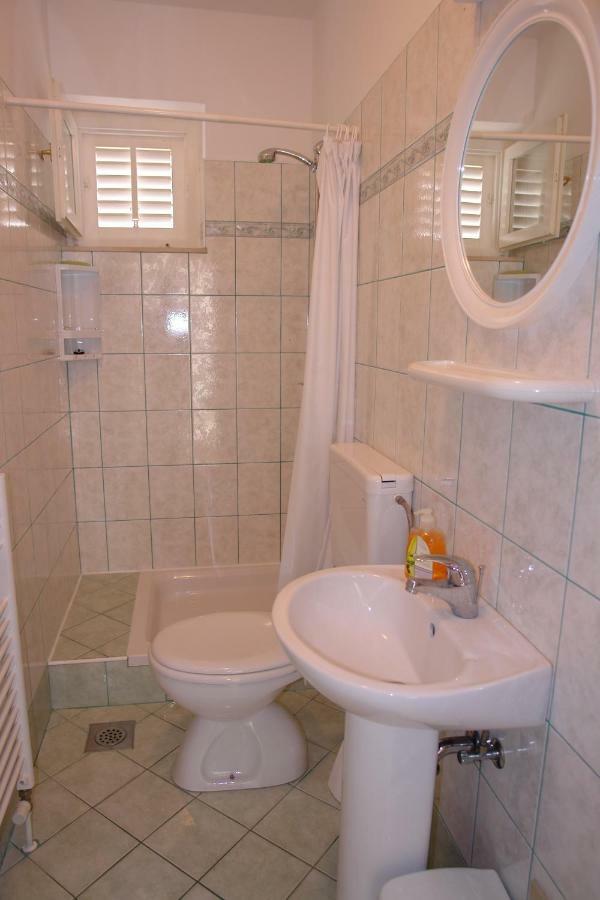 Apartmani Vesna Lun  Exteriör bild